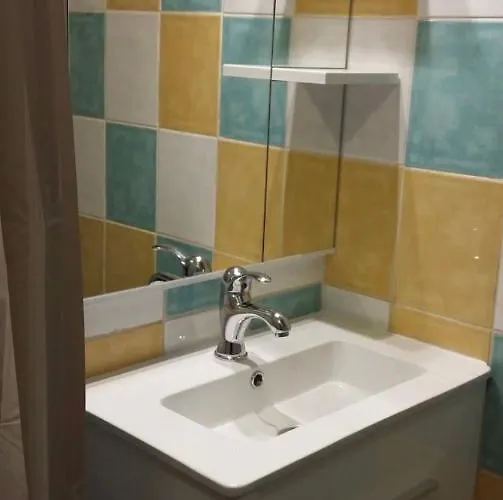 Le Colombier - A Deux Pas Du Square Charles De Gaulle Apartamento *