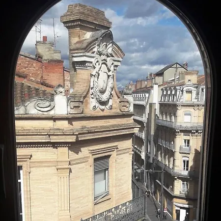 Le Colombier - A Deux Pas Du Square Charles De Gaulle