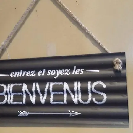 Le Colombier - A Deux Pas Du Square Charles De Gaulle 公寓 *