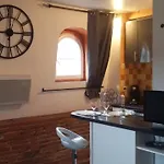 Le Colombier - A Deux Pas Du Square Charles De Gaulle Appartamento