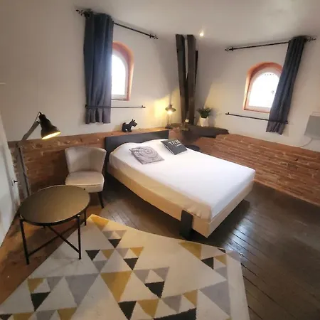 Le Colombier - A Deux Pas Du Square Charles De Gaulle *