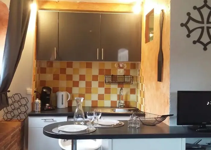 Le Colombier - A Deux Pas Du Square Charles De Gaulle *